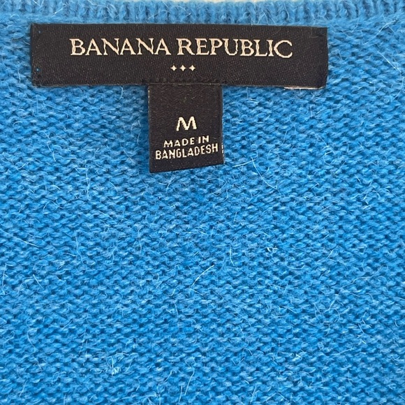 Banana Republic Blue V-Neck Sweater Size Medium - Picture 4 of 8
